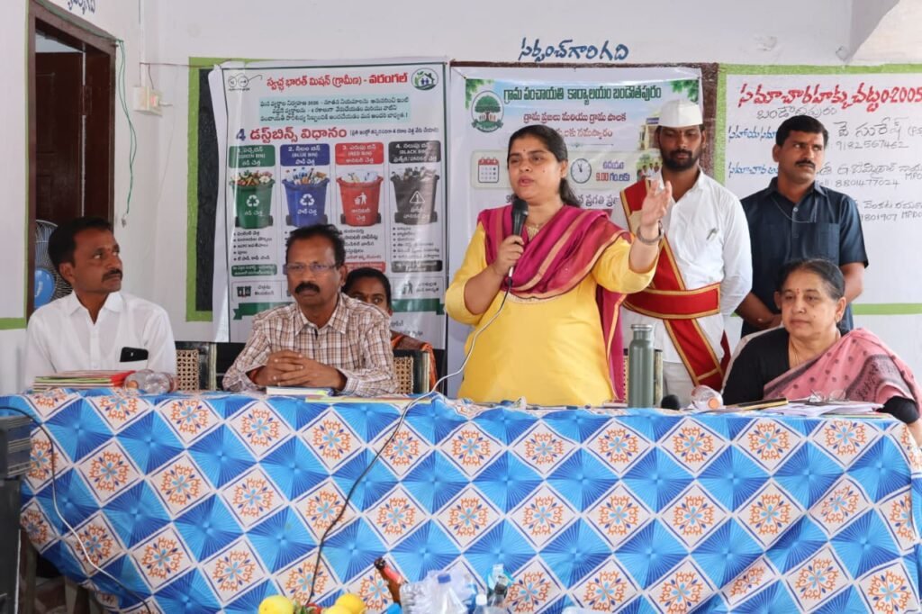 తక్కువ నీటితో సాగు చేయగల పంటలను సాగు చేయాలి