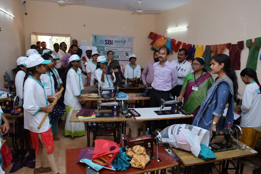 ఆర్థిక సాధికారతకు శిక్షణలే బలమైన పునాది