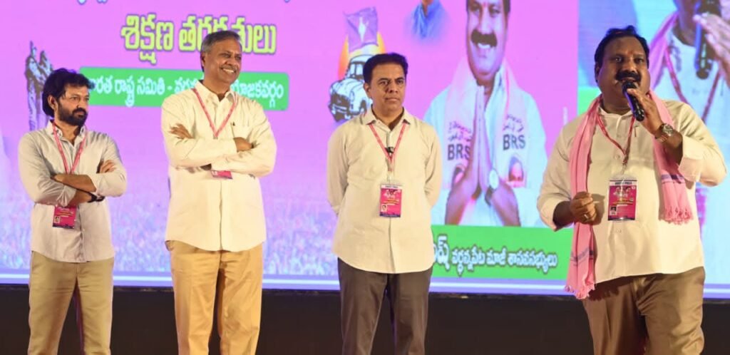 పదేళ్ల బీఆర్ఎస్ పాలనలో సంక్షేమం.. రెండున్నరేండ్ల కాంగ్రెస్ పాలనలో సంక్షోభం.