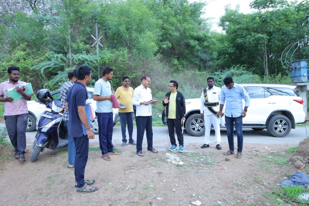 నాణ్యతకు ప్రాధాన్యం ఇస్తూ అభివృద్ధి పనులు వేగవంతం చేయాలి