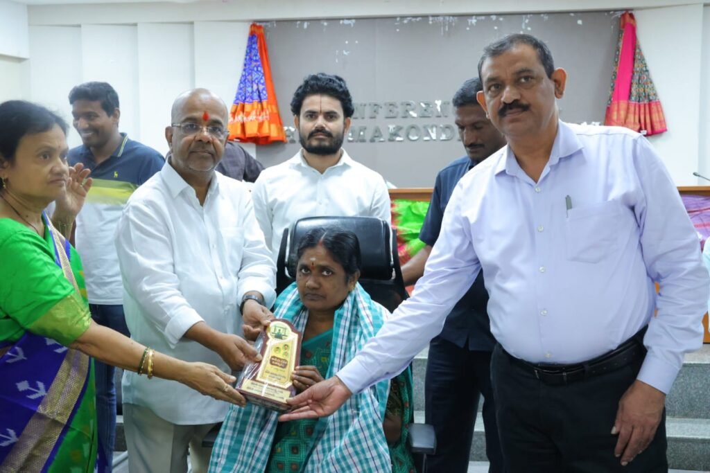 చేనేత రంగానికి వరంగల్ నగరం వేదిక ,,, చేనేత కార్మికుల సంక్షేమమే ప్రభుత్వ లక్ష్యం