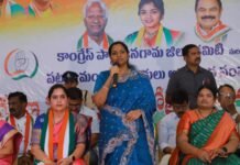 పార్లమెంట్ లో మ్యాగీ నూడిల్స్లా రెండు మూడు నిమిషాల్లో బిల్లులు పాస్ చేస్తున్నారు. వరంగల్ ఎంపీ కడియం కావ్య