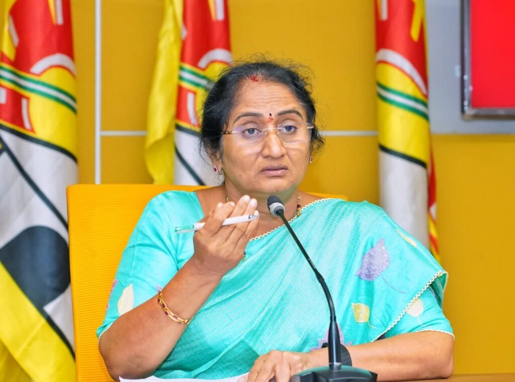 బీసీలను గండెల్లో పెట్టుకుంటున్నాం: బీసీ సంక్షేమ శాఖ మంత్రి సవిత