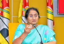 బీసీలను గండెల్లో పెట్టుకుంటున్నాం: బీసీ సంక్షేమ శాఖ మంత్రి సవిత