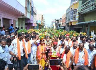 ఘనంగా చౌడేశ్వరి అమ్మవారి బోనాల పండుగ