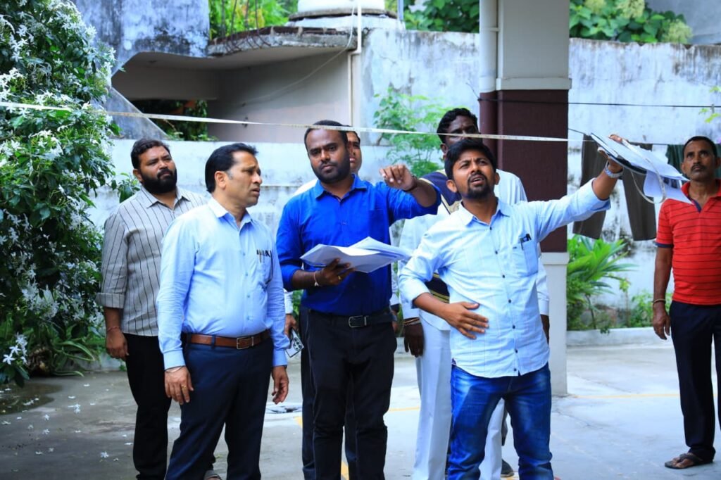 భవన నిర్మాణ నిబంధనలు పాటిస్తేనే అనుమతులు