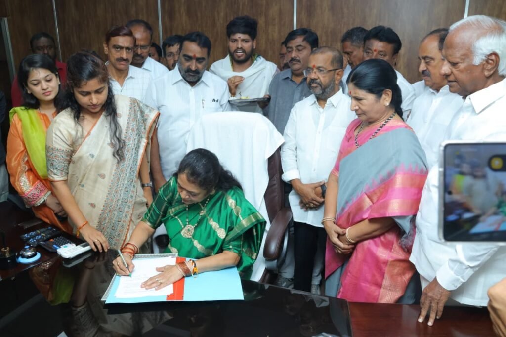 కుడా చైర్‌పర్సన్‌గా గుండు సుధారాణి పదవీ బాధ్యతల స్వీకరణ
