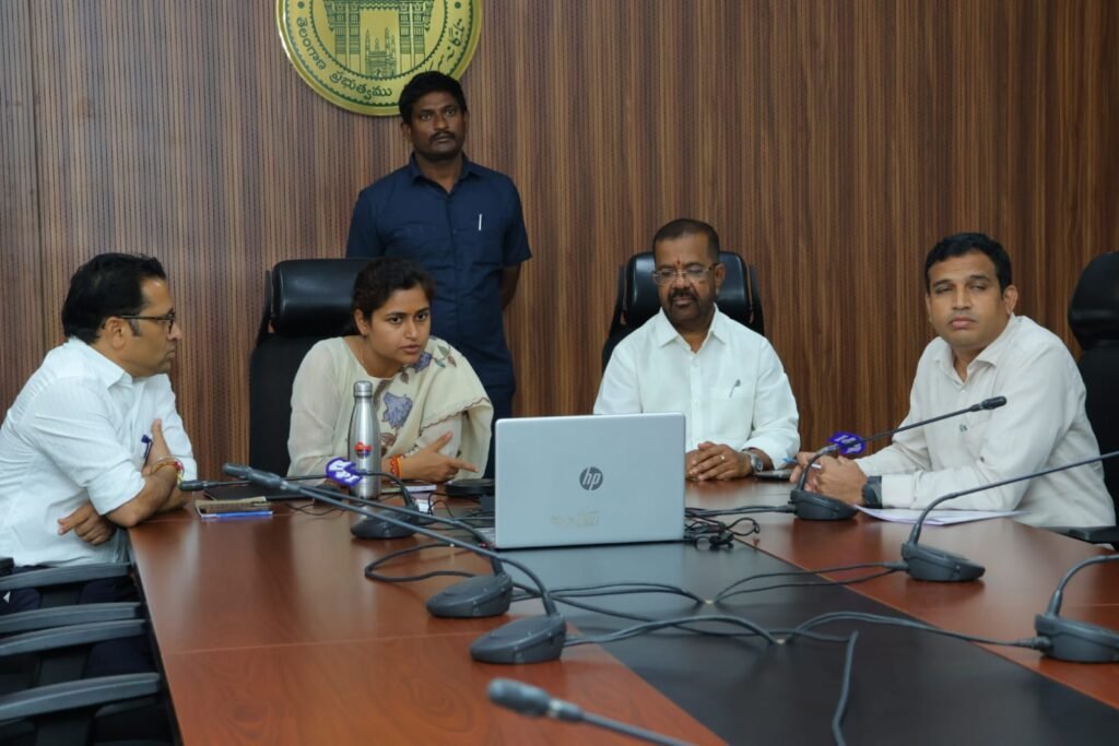 హనుమకొండలో మల్టీ లెవెల్ కారు పార్కింగ్ ఏర్పాటపై సమీక్ష