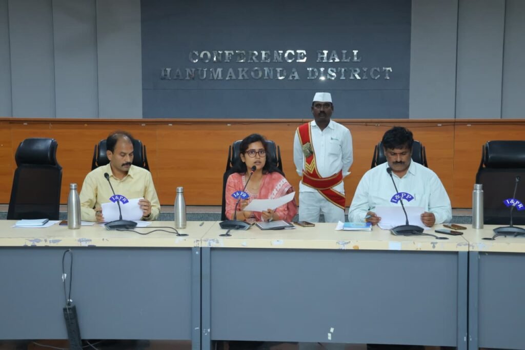 వీఓ భవనాల నిర్మాణ పనులను వేగవంతం చేయాలి